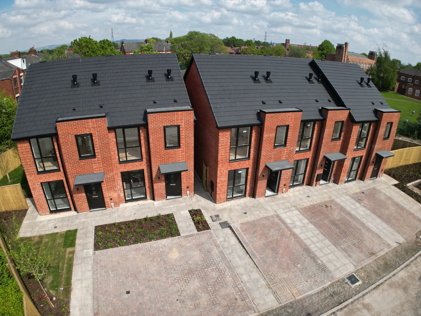 £4m scheme to build 16 affordable and eco-friendly homes in Middleton completed